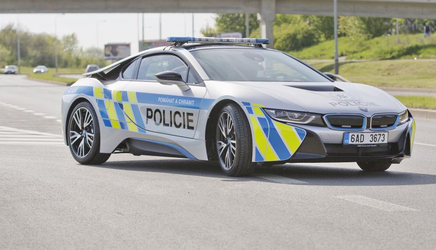  BMW i8 Policie (I12) 2017 года  (фото 1 из 9)